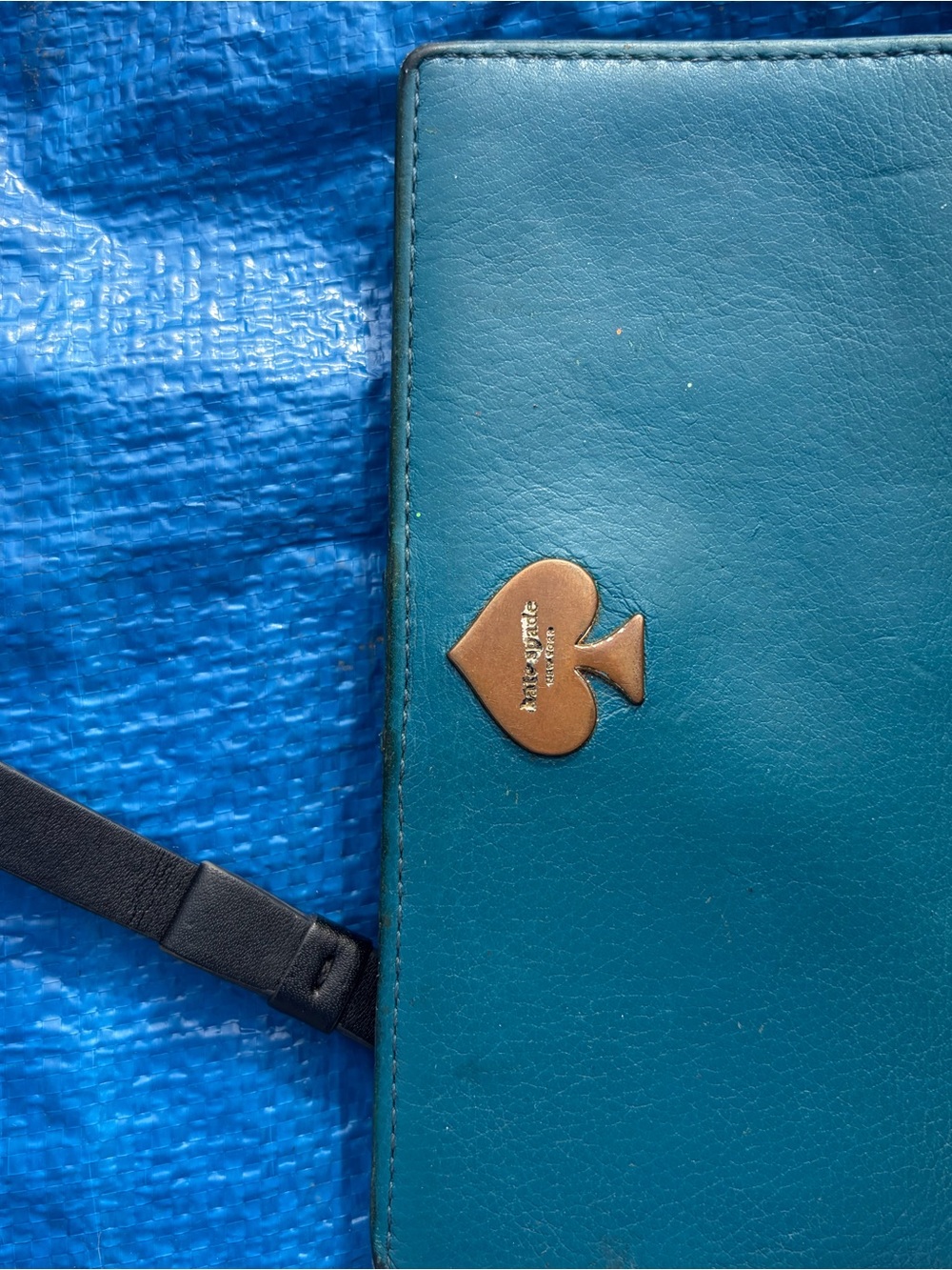kate spade teal leather crossbody with gold spade emblem
